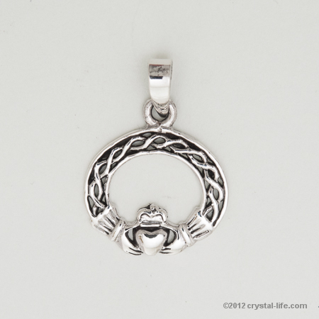 Claddagh Pendant - Entwined