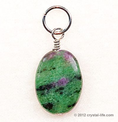 ruby zuoisite oval pendant 5/8"