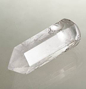 How is quartz shop used
