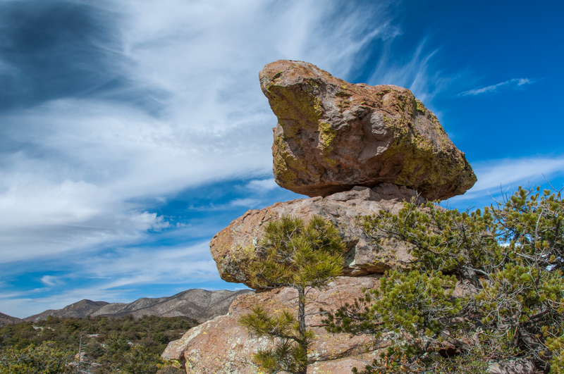 Close up of the eagle balancing rock
